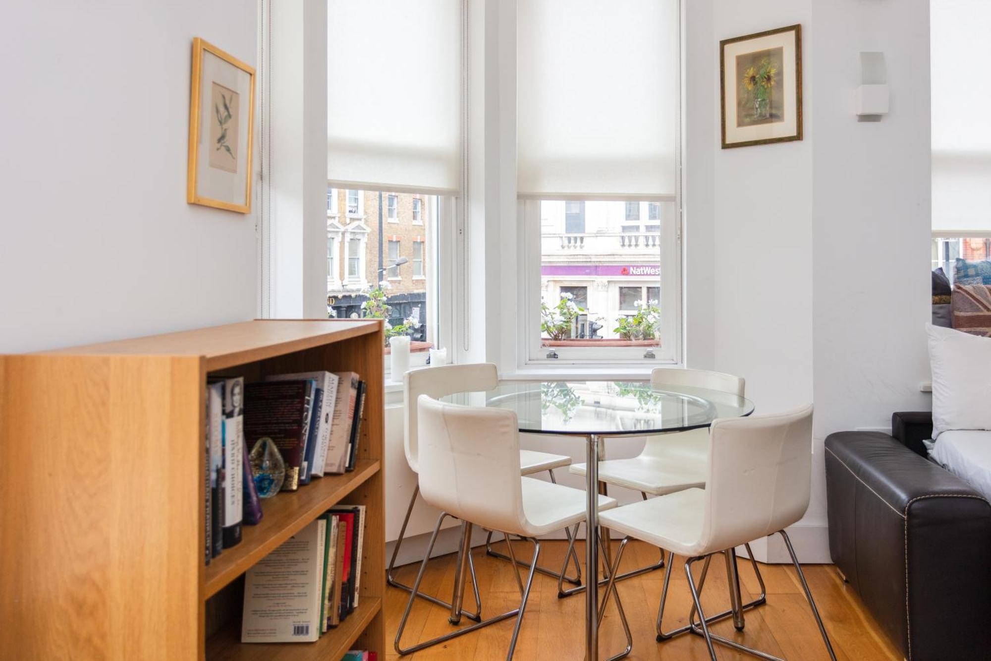Homely 1 Bedroom Apartment In The Heart Of Vibrant Camden Londra Exterior foto